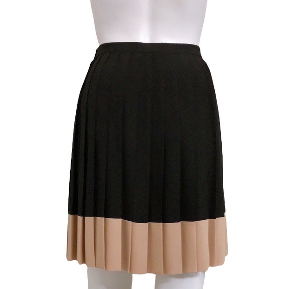 CRISTIAN DIOR Pleated Accents Silk Skirt. CHR0707-ID - Picture 13 of 13